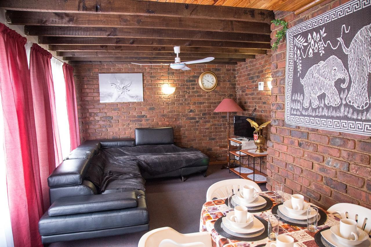 Hotel 29 Polvy Street Mbombela Exterior foto